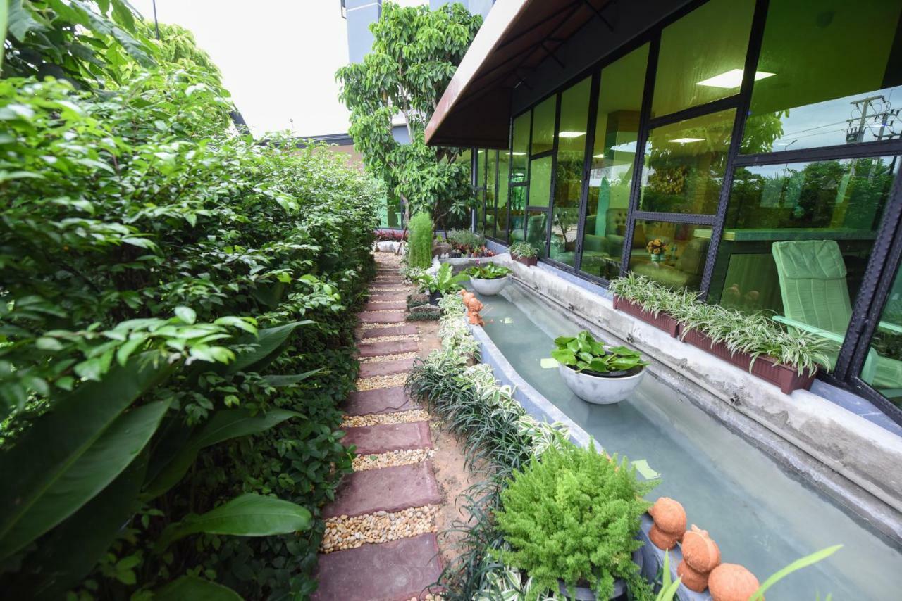 Wish Hotel Ubon Ubon Ratchathani Buitenkant foto