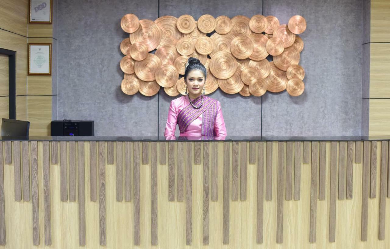 Wish Hotel Ubon Ubon Ratchathani Buitenkant foto