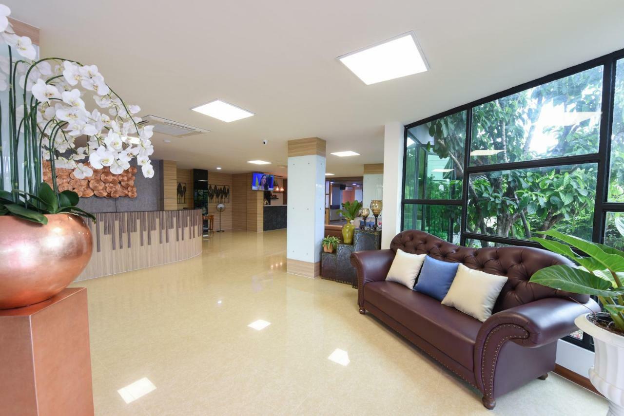 Wish Hotel Ubon Ubon Ratchathani Buitenkant foto